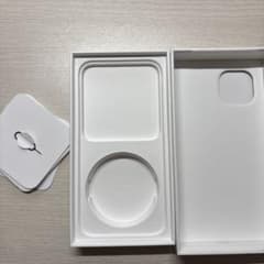 iPhone 14 パッケージのサムネイル