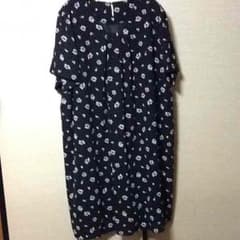 【新品】大きいサイズ  半袖 花柄 ワンピース《6L》のサムネイル