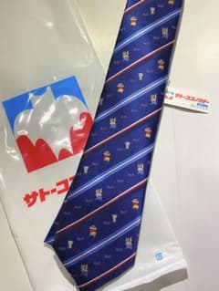 クレヨンしんちゃん　ネクタイ　サトーココノカドー　春日部のサムネイル