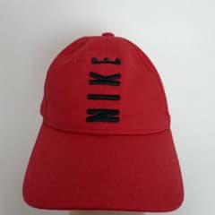 カネチャン様専用 NIKE キッズ キャップ 赤のサムネイル