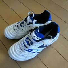 jo様専用 サッカー スパイク 20.5 キッズのサムネイル