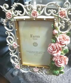 繊細な薔薇(バラ) ❤白(ホワイト) 石膏彫刻 フォトフレーム 写真立て 繊細な薔薇(バラ) ❤白(ホワイト) 石膏彫刻 フォトフレーム 写真立て