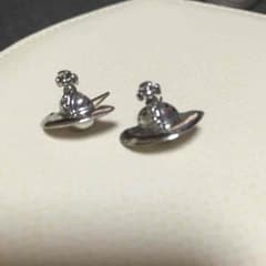 さくちゃん様専用♡vivienne westwood ソリッドオーブピアス♡のサムネイル
