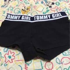トミーガールの見せパンのサムネイル