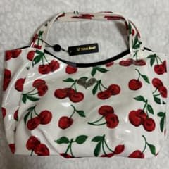 新品 Think Bee! チェリー柄トートバッグ - メルカリ