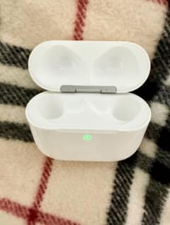 AirPods 第4世代　ANC 充電ケースノイズキャンセリング付きのサムネイル
