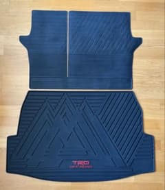 USトヨタ純正】TRD OFFROADロゴ入 カーゴマット RAV4 50系 - メルカリ