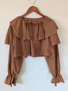 ​【LOWRYS FARM】2WAYフリルボレロブラウス キャメル 美品のサムネイル