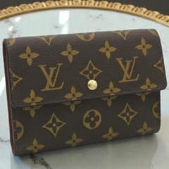 ルイヴィトン ポルトトレゾール エテュイパピエ モノグラム 三つ折り