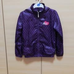 【最終値下げ】女の子　ナイロンジャンパー　130 　美品のサムネイル