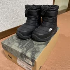 ノースフェイス ヌプシ スノーブーツのサムネイル