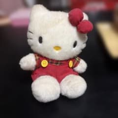 ハローキティ ぬいぐるみ チェック柄サロペットのサムネイル