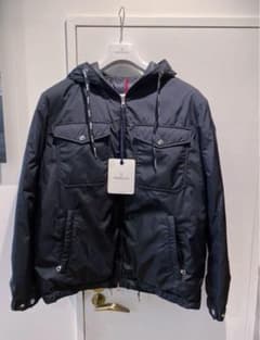 MONCLER　MENUE メンズ ブラック サイズ2 直営店購入 モンクレールのサムネイル