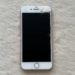 iPhone 8 ゴールド 画面ひび割れあり 本体 画面割れなら20～30分で修理可能！iPhone8の事例で修理の流れをご説明