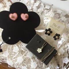 マリクワネックレス  ピアスのサムネイル