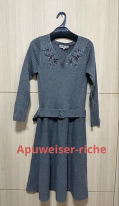 【Apuweiser-riche】モール刺繍フレアニットワンピースのサムネイル