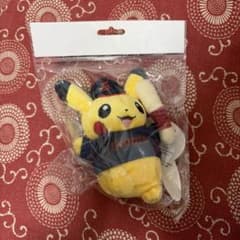 韓国限定】ジャイアンツ ピカチュウコラボ キーリングぬいぐるみ