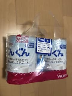 フォローアップ粉ミルク２缶　おしりふき付きのサムネイル