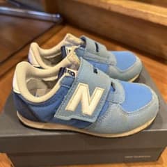 【N様専用】ニューバランス　キッズスニーカーのサムネイル