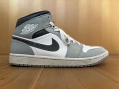 ナイキエアジョーダン1 Mid "Grey White1 "のサムネイル
