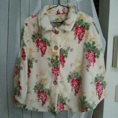 新品⭐ローラアシュレイ ケープのサムネイル