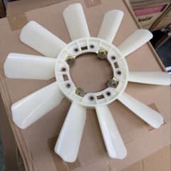 ラジエーターファン　輸出用ハイラックス向け？No.2 ラジエーターファン 輸出用ハイラックス向け？No.2 - メルカリ