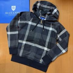 【新品】ブルーレーベルクレストブリッジ　パーカー　38M　べ　バーバリー BS ブルーレーベルクレストブリッジ チェック柄 ジップパーカー 38 - メルカリ