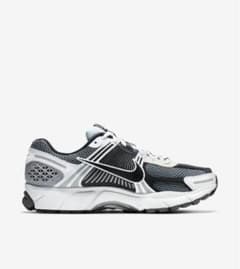 Nike Zoom Vomero 5 SEのサムネイル