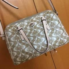 coach★定番柄ロゴショルダーバッグのサムネイル
