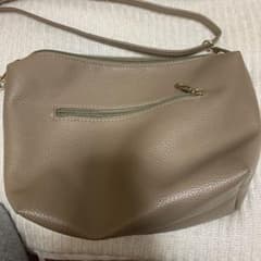 ショルダーバッグのサムネイル