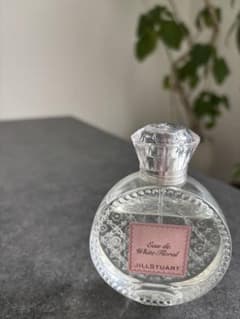 JILLSTUART Eau de White Floral 香水のサムネイル