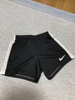 NIKE ナイキ ハーフパンツ　130〜140のサムネイル