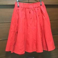 E hyphen worldのred skirtのサムネイル