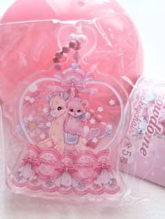 Fancy Snowdome Carousel 回転木馬 キーチェーンのサムネイル
