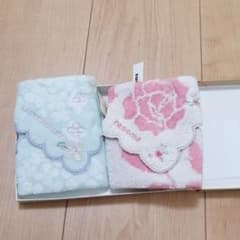 ハンカチ　２枚セットのサムネイル