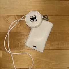 chico レザーポーチ付きスマホショルダーのサムネイル