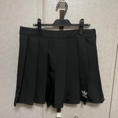 adidas プリーツスカートのサムネイル