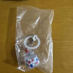 モンチッチ ✖︎ハローキティ めじるしアクセサリー ハローキティ型のビンのサムネイル