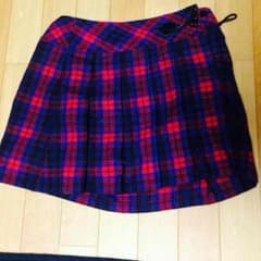 チェックスカートのサムネイル