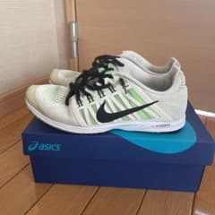 ナイキランニングシューズのサムネイル