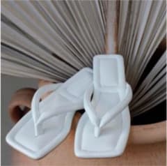 新品未使用　Square Tong Sandal ホワイトのサムネイル