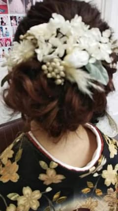 ドライフラワーのヘアーアクセサリー       成人式      結婚式のサムネイル