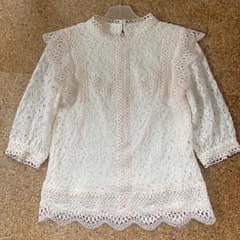 【美品】オフホワイト　レースブラウスのサムネイル