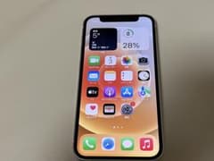 iPhone 12 mini ホワイト 128 GB SIMフリー　スマホのサムネイル