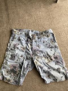 ts（s）花柄ショートパンツサイズ1のサムネイル