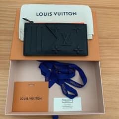 完売入手困難品　louis  vuittonコインカードホルダー　M80827のサムネイル