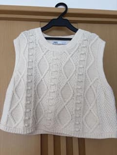 ZARA⭐︎ケーブルニットベスト