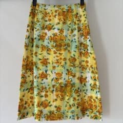 spick &span 膝下花柄チェックスカートのサムネイル