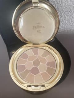 【美品】エレガンス ラプードル オートニュアンス ⅴ ツヤ フェイスパウダー 美品】エレガンス ラプードル オートニュアンス ⅴ ツヤ フェイス