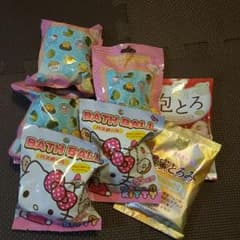 ＊ちわわん様専用＊【SANRIO】バスボム&バスボールのサムネイル